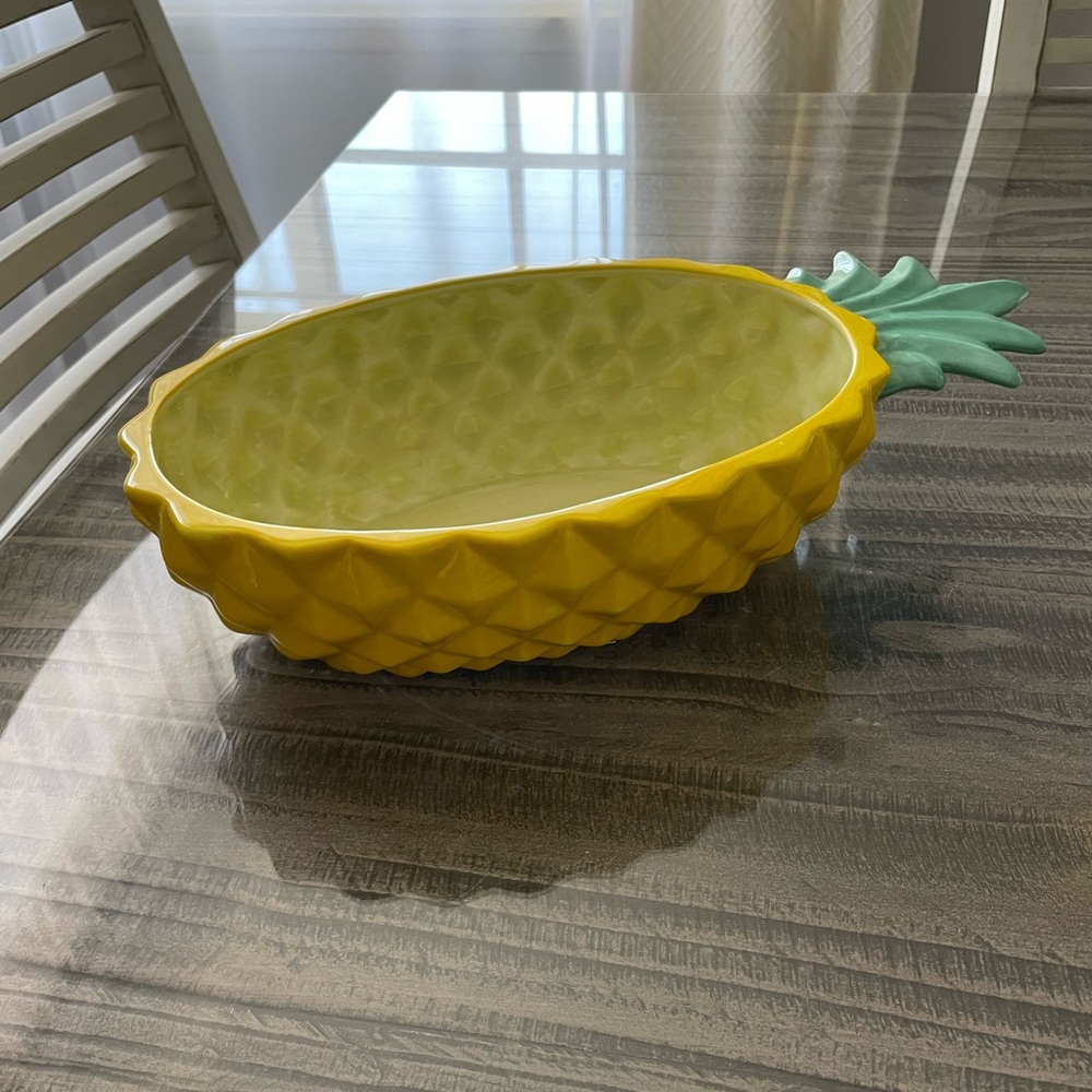Martha Stewart pineapple bowl